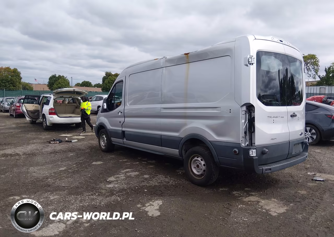 2018 Ford Transit-350 VIN:1FTBW2CG1JKA74917 - 3