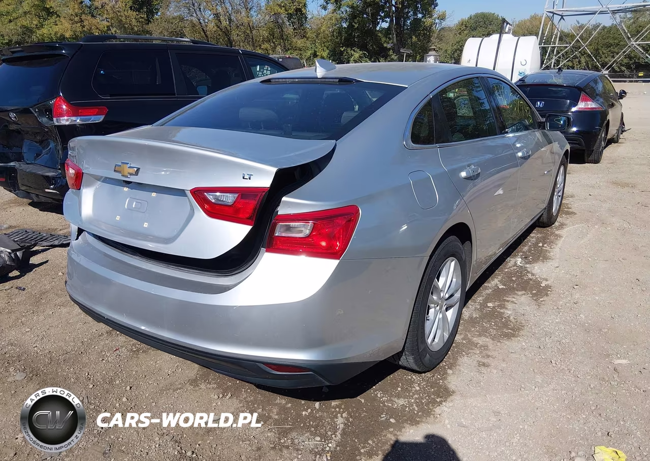 2018 Chevrolet Malibu Lt VIN:1G1ZD5ST9JF223077 - 4