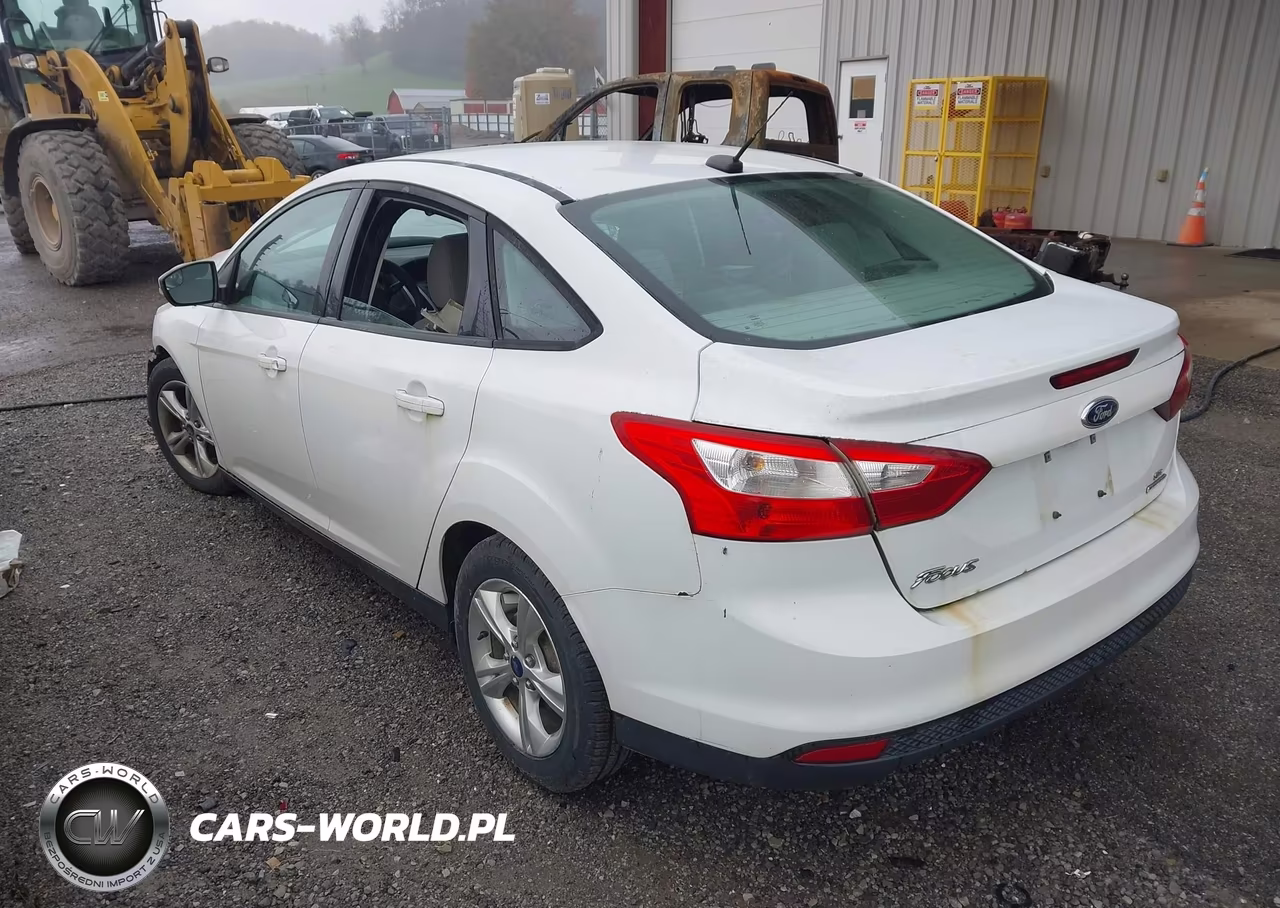 2014 Ford Focus Se VIN:1FADP3F28EL337034 - 3