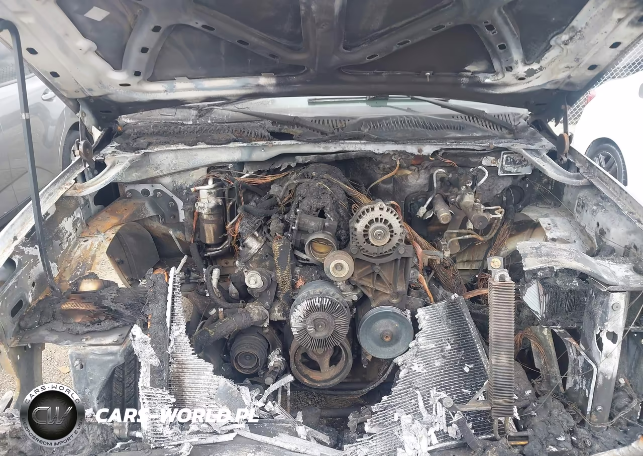 2004 Chevrolet Tahoe Ls VIN:1GNEK13Z44R187154 - 10