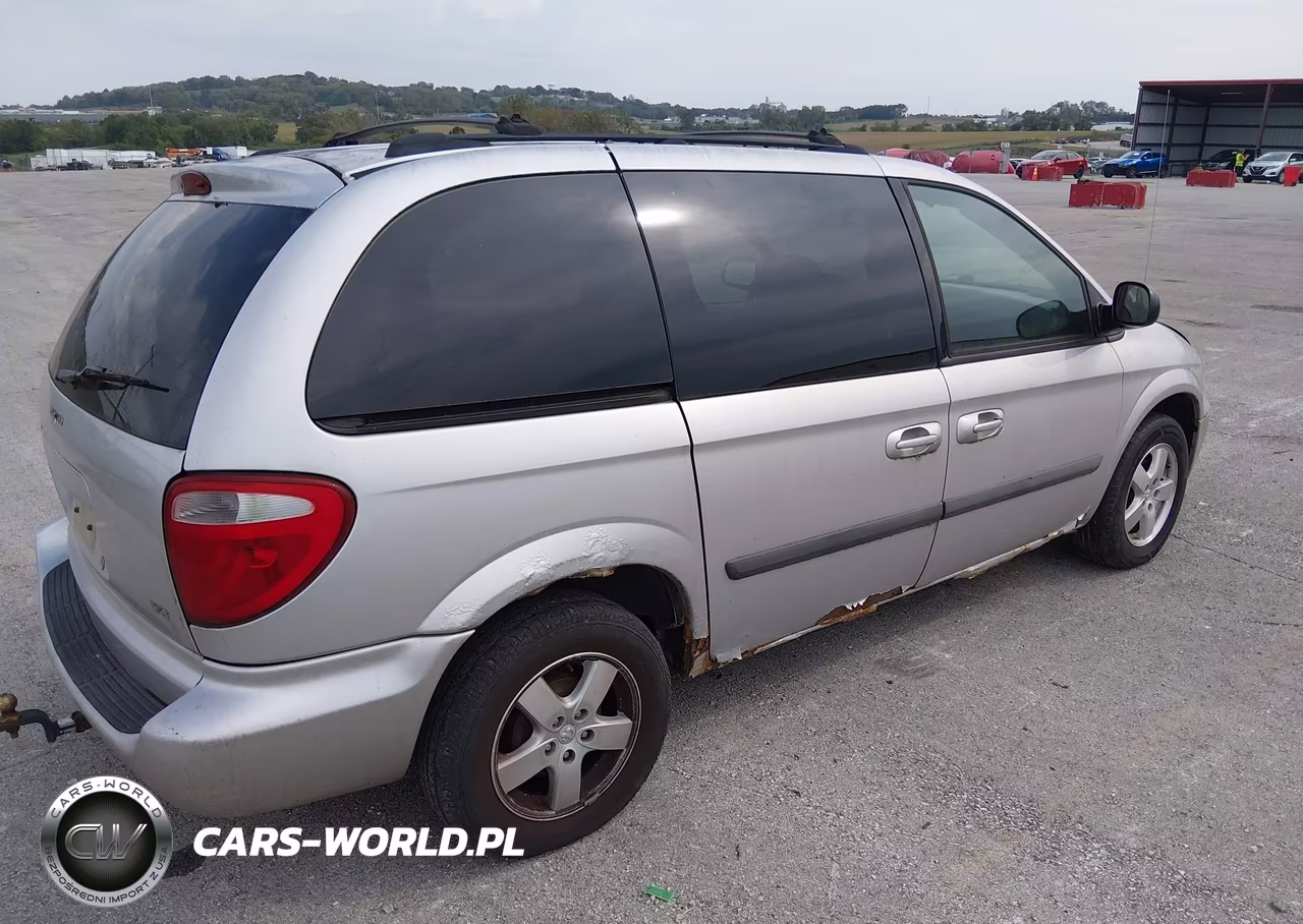 2005 Dodge Caravan Sxt VIN:1D4GP45R05B318644 - 4