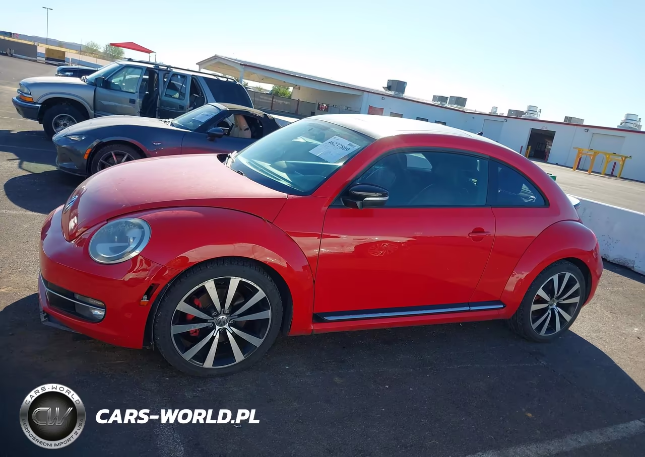 2013 Volkswagen Beetle 2.0T Turbo VIN:3VWVA7AT3DM607384 - 14