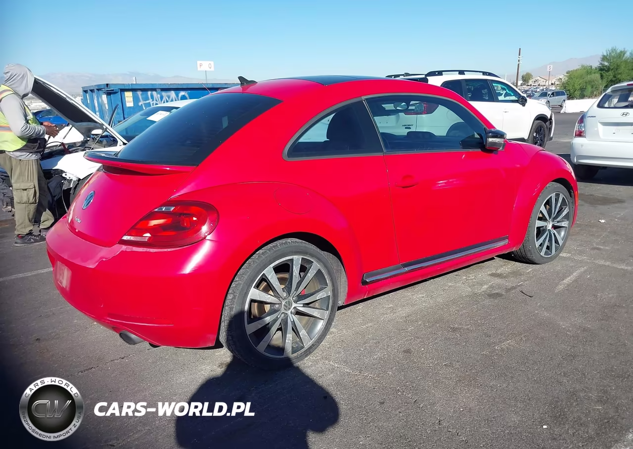 2013 Volkswagen Beetle 2.0T Turbo VIN:3VWVA7AT3DM607384 - 4