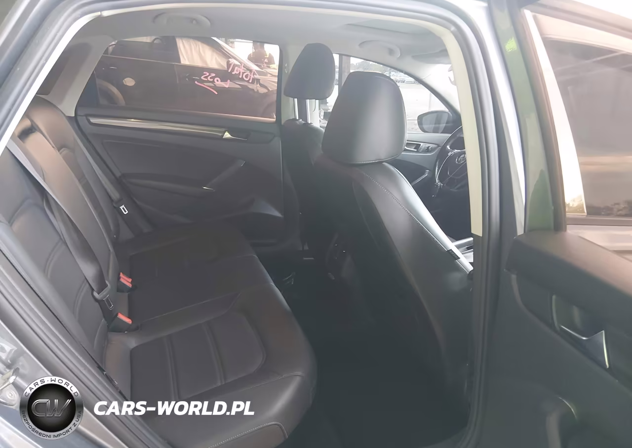 2020 Volkswagen Passat 2.0T R-Line VIN:1VWMA7A31LC007619 - 8