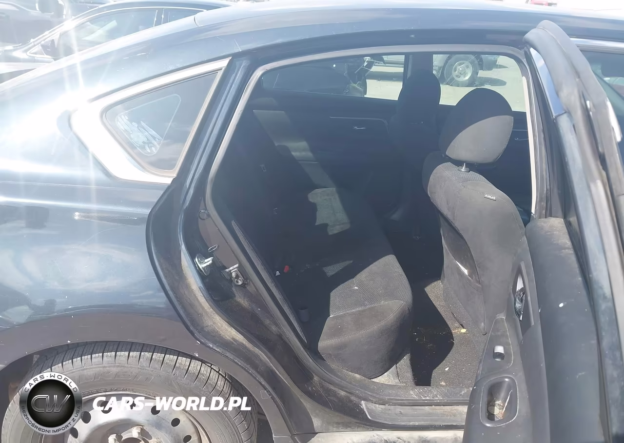 2015 Nissan Altima 2.5 S VIN:1N4AL3AP2FN392568 - 8
