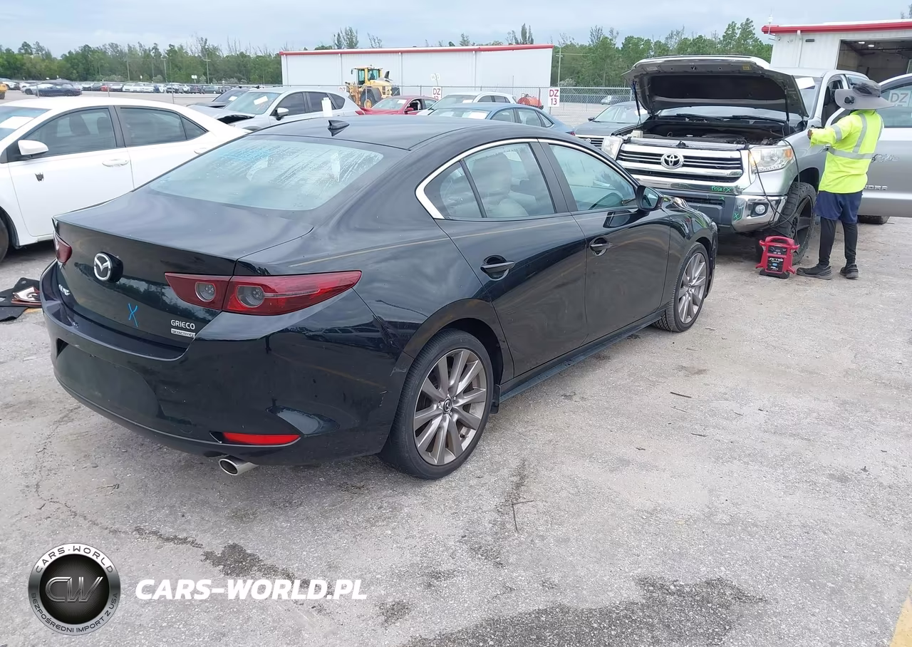 2020 Mazda Mazda3 Preferred Package VIN:3MZBPADL4LM134829 - 4