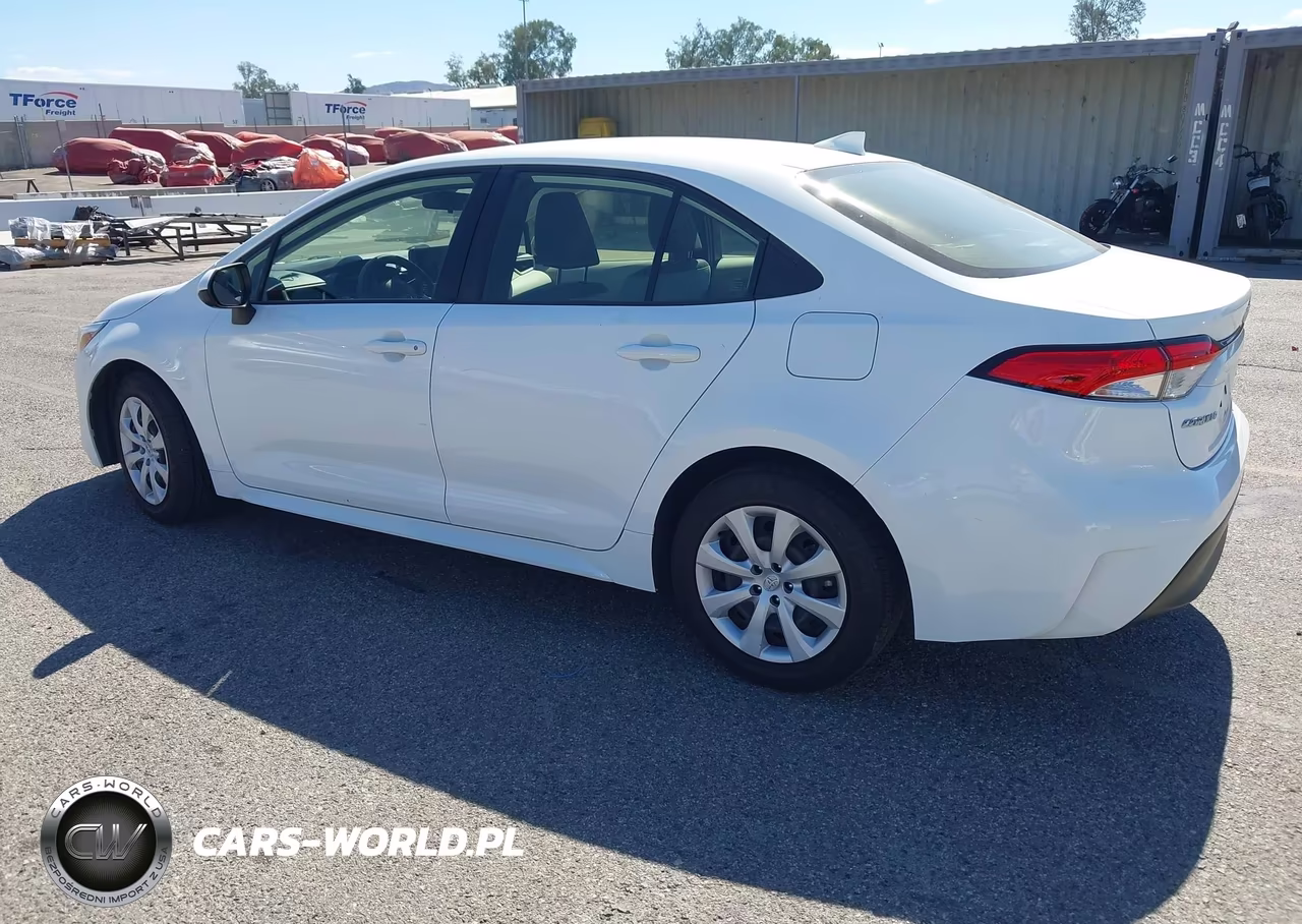 2024 Toyota Corolla Hybrid Le VIN:JTDBCMFE4R3048199 - 3
