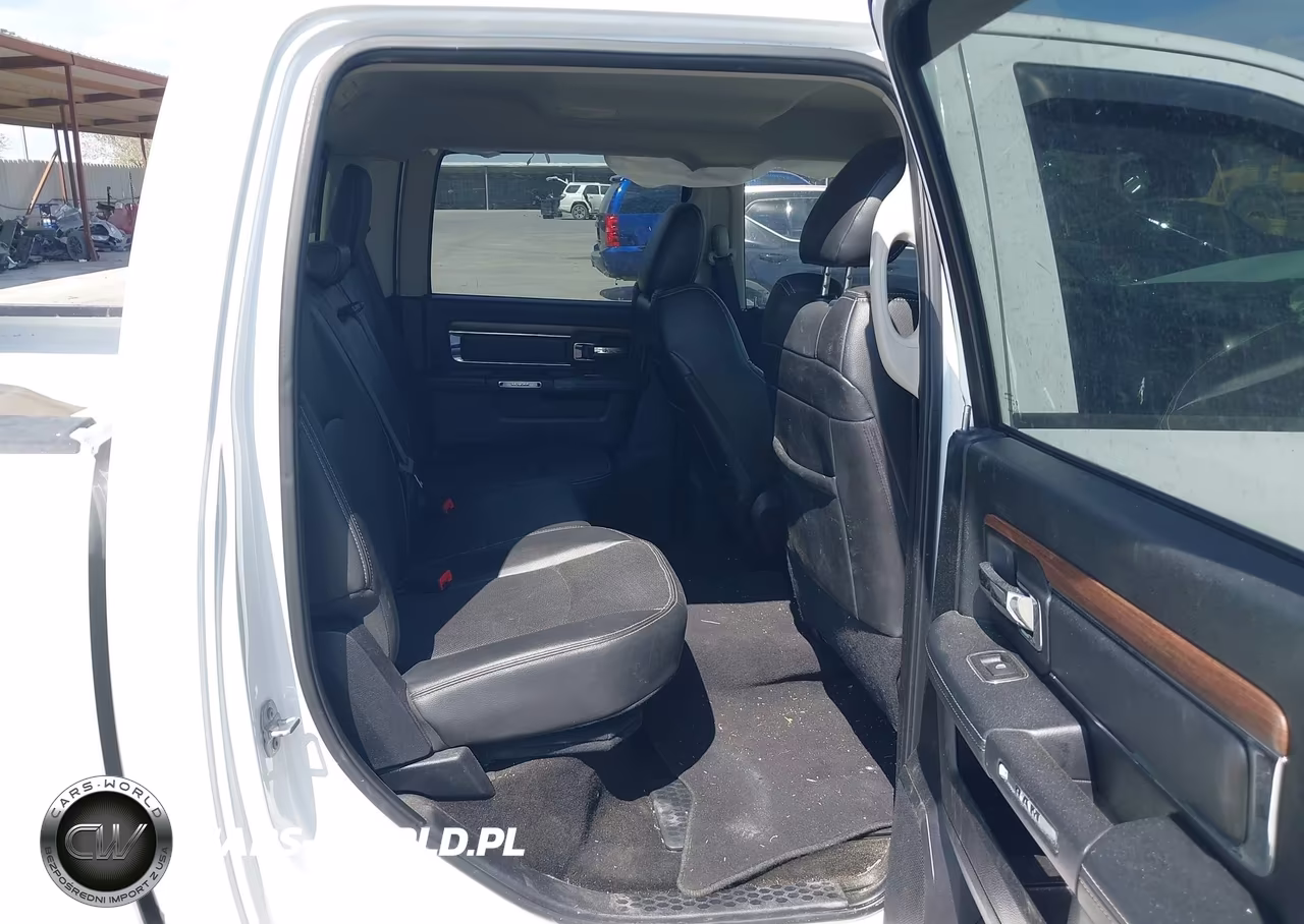 2015 Ram 1500 Laramie VIN:1C6RR6NT9FS582526 - 8
