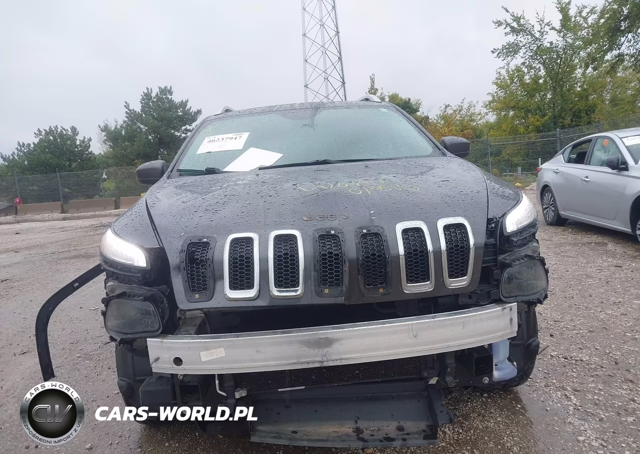 2015 Jeep Cherokee Latitude VIN:1C4PJMCS1FW725371 - 12