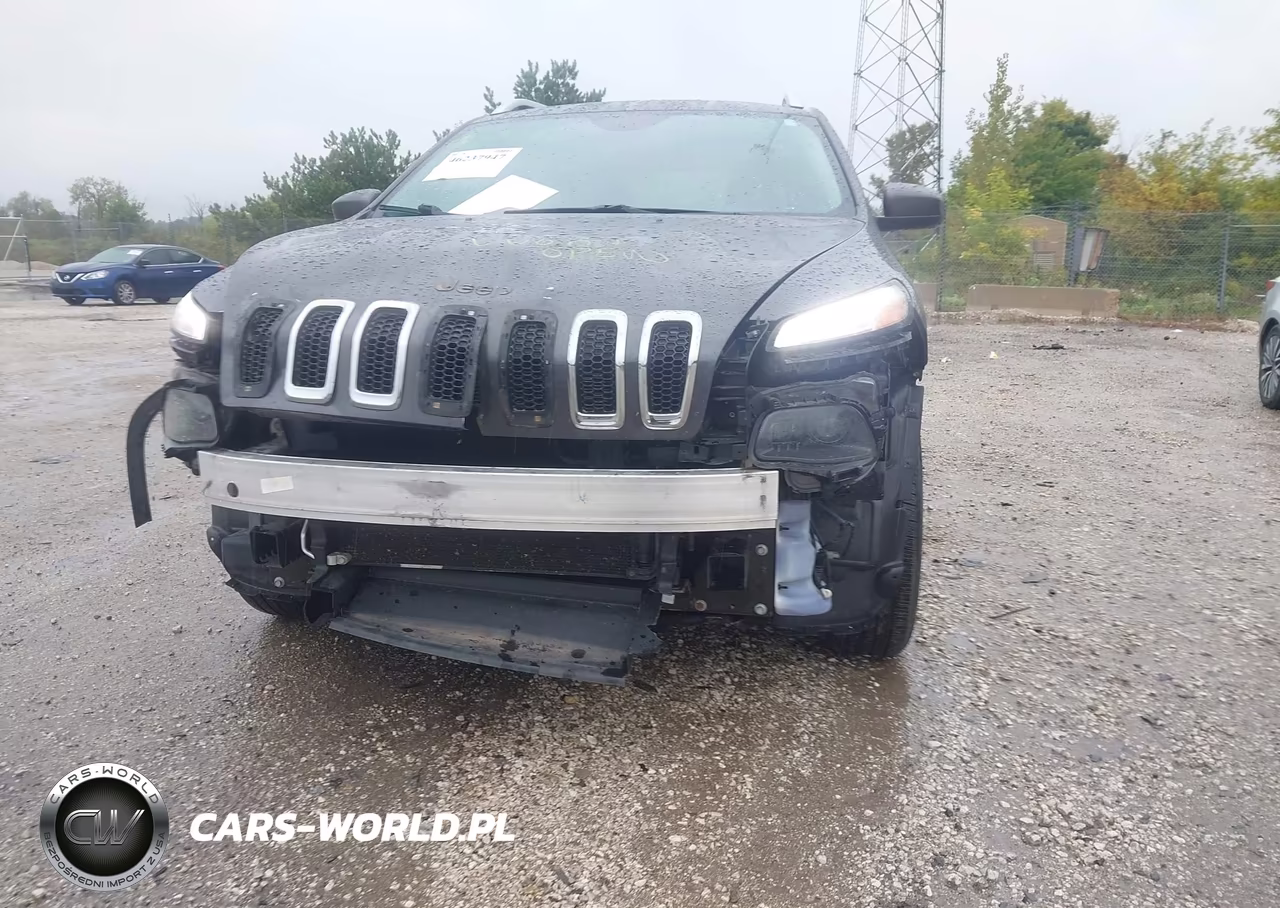 2015 Jeep Cherokee Latitude VIN:1C4PJMCS1FW725371 - 6