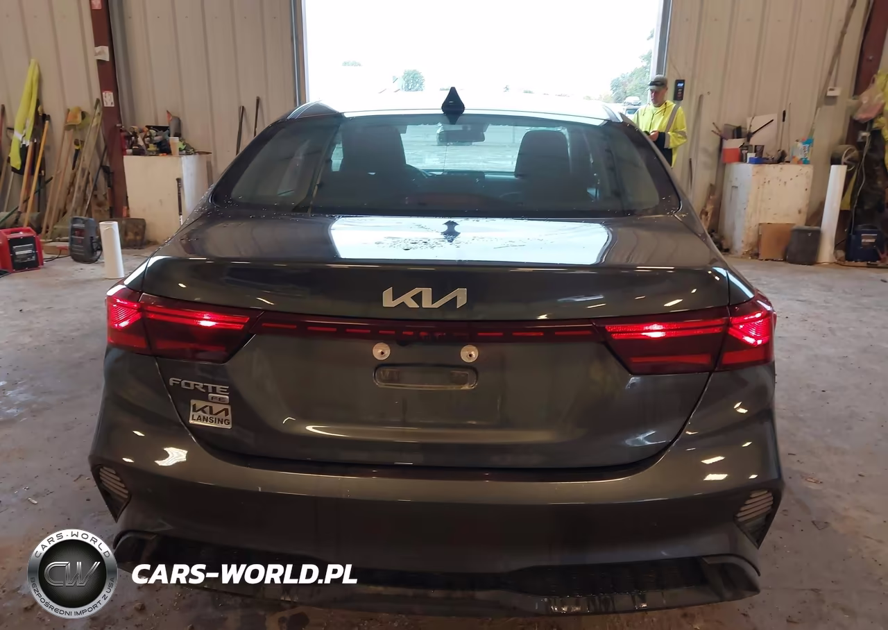 2022 Kia Forte VIN:3KPF24AD1NE502821 - 16