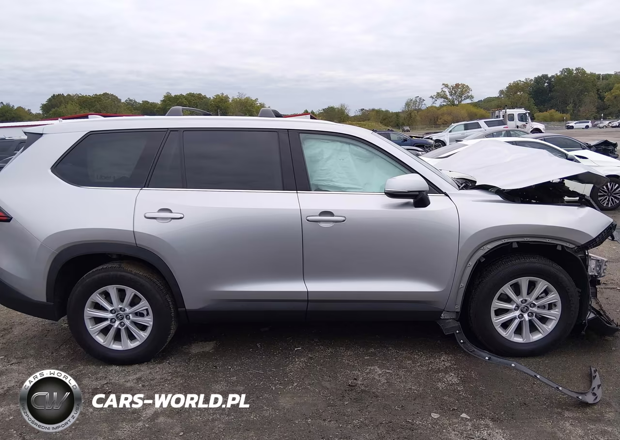 2026 Toyota Grand Highlander Xle VIN:5TDAAAB53TS112972 - 13