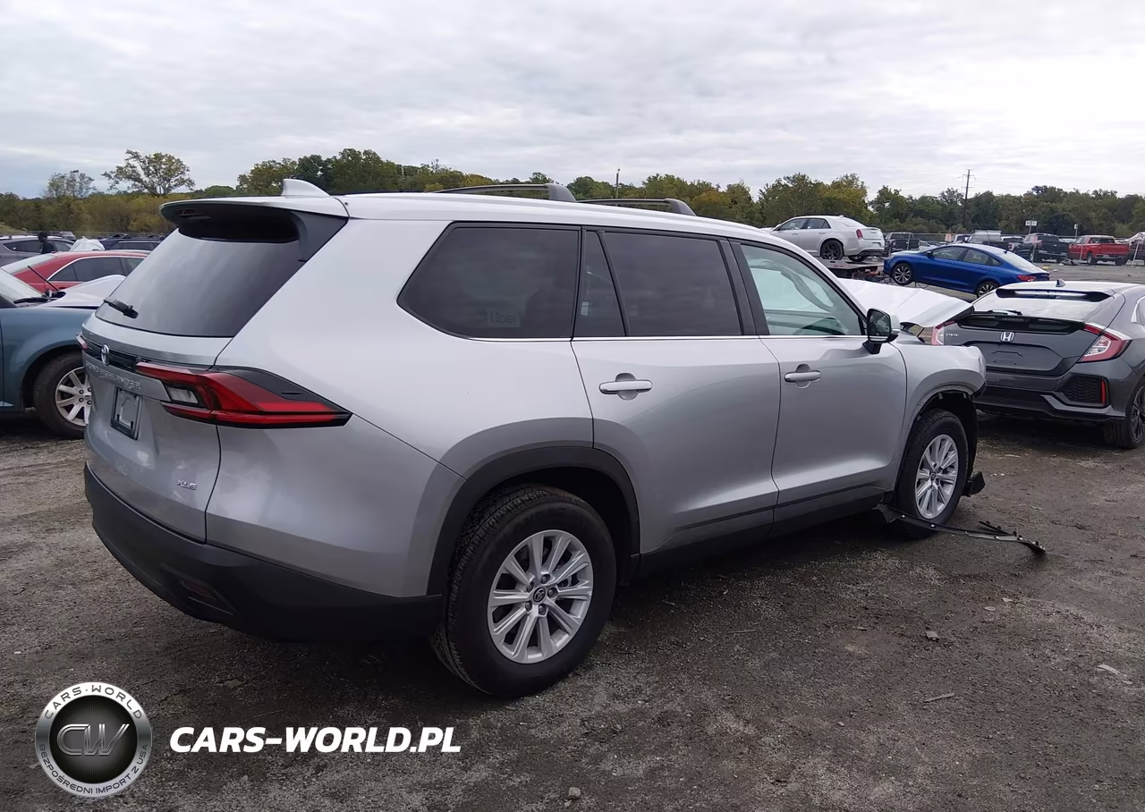 2026 Toyota Grand Highlander Xle VIN:5TDAAAB53TS112972 - 4