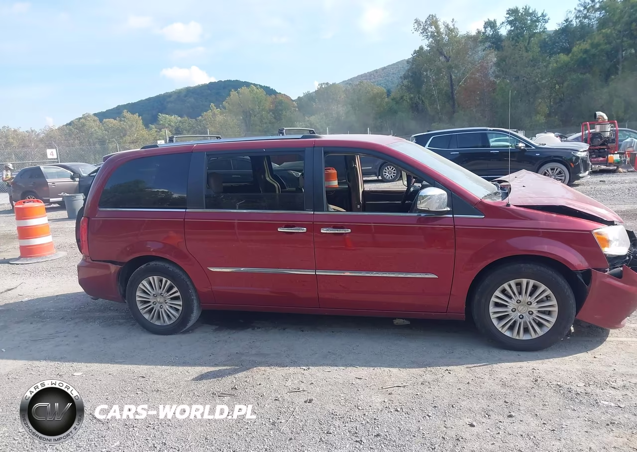 2012 Chrysler Town & Country Limited VIN:2C4RC1GG4CR317524 - 13