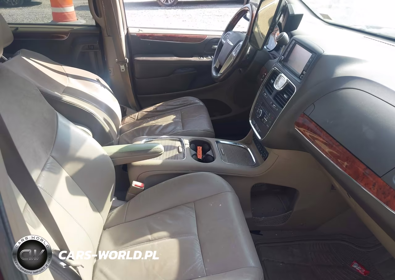 2012 Chrysler Town & Country Limited VIN:2C4RC1GG4CR317524 - 5