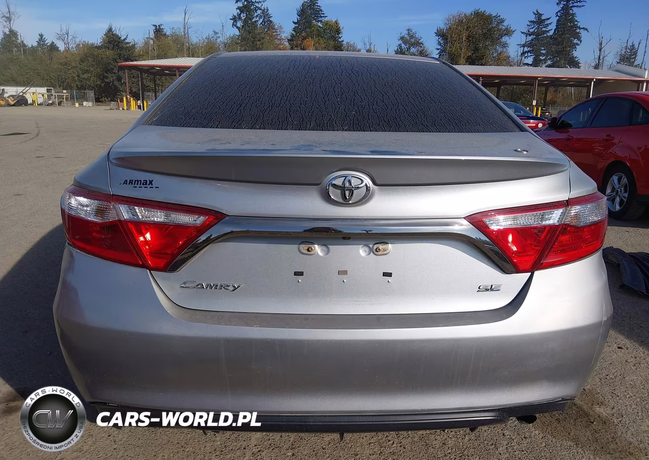 2017 Toyota Camry Le VIN:4T1BF1FK9HU744802 - 17