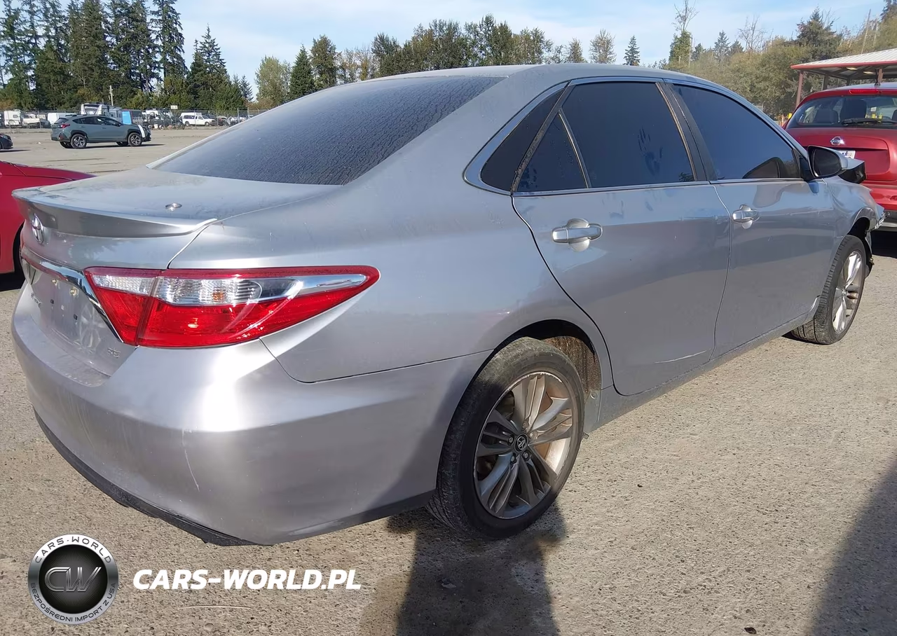 2017 Toyota Camry Le VIN:4T1BF1FK9HU744802 - 4