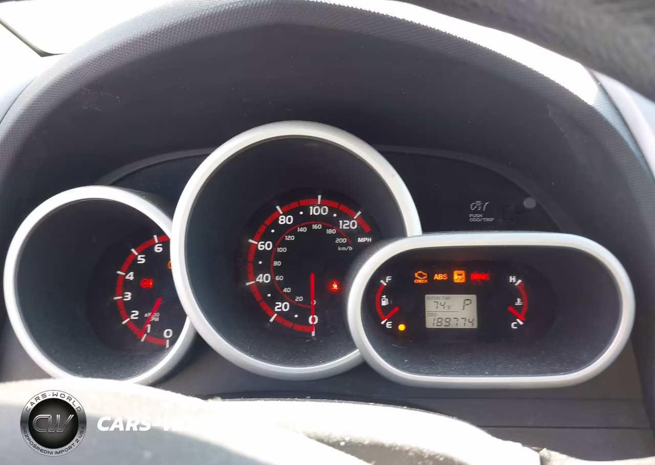 2010 Pontiac Vibe VIN:5Y2SP6E8XAZ420576 - 7
