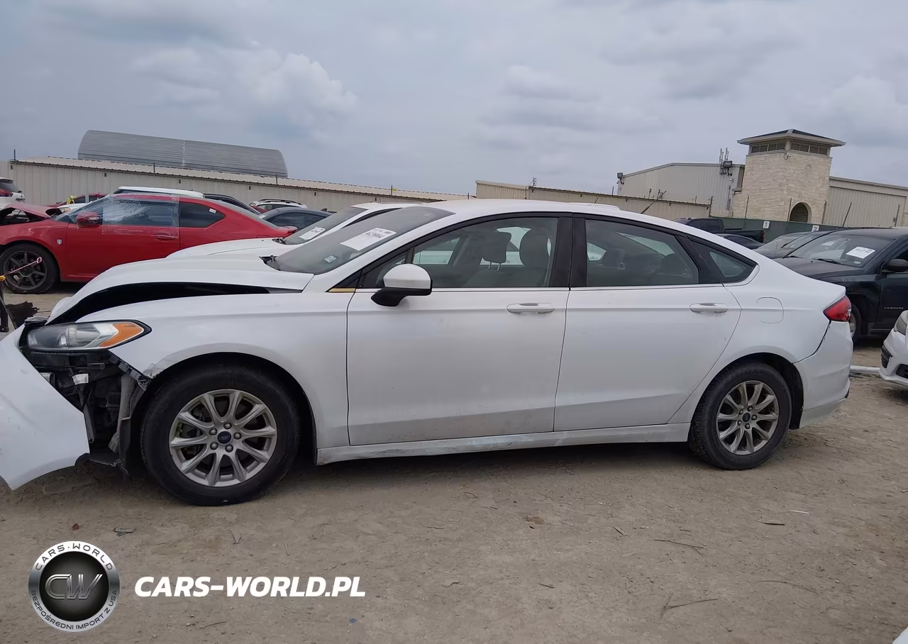 2017 Ford Fusion S VIN:3FA6P0G70HR383190 - 14