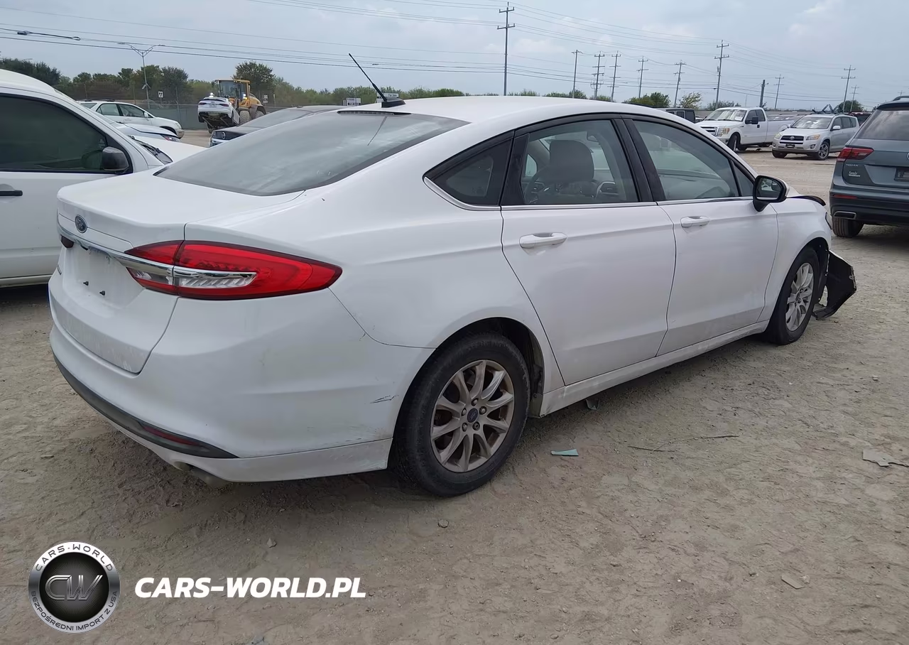 2017 Ford Fusion S VIN:3FA6P0G70HR383190 - 4