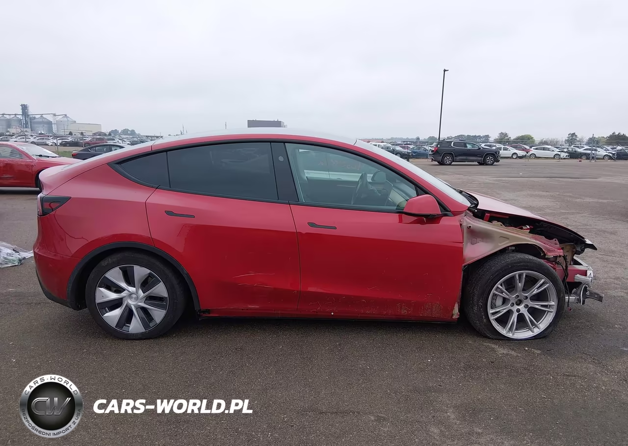 2023 Tesla Model Y VIN:7SAYGAEE0PF971670 - 14
