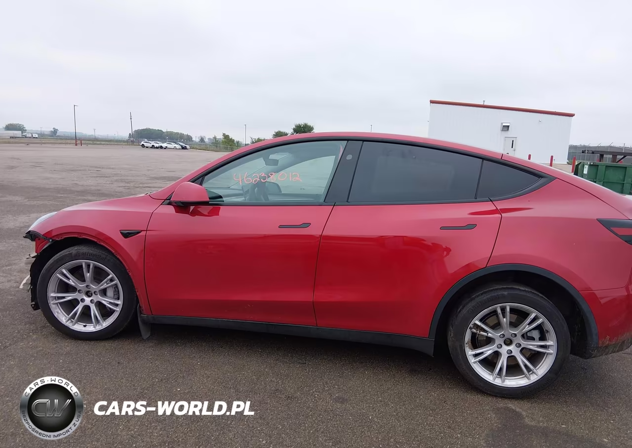 2023 Tesla Model Y VIN:7SAYGAEE0PF971670 - 15