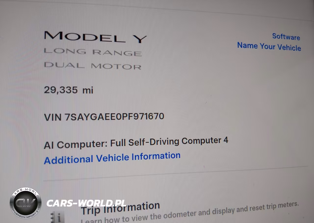 2023 Tesla Model Y VIN:7SAYGAEE0PF971670 - 16