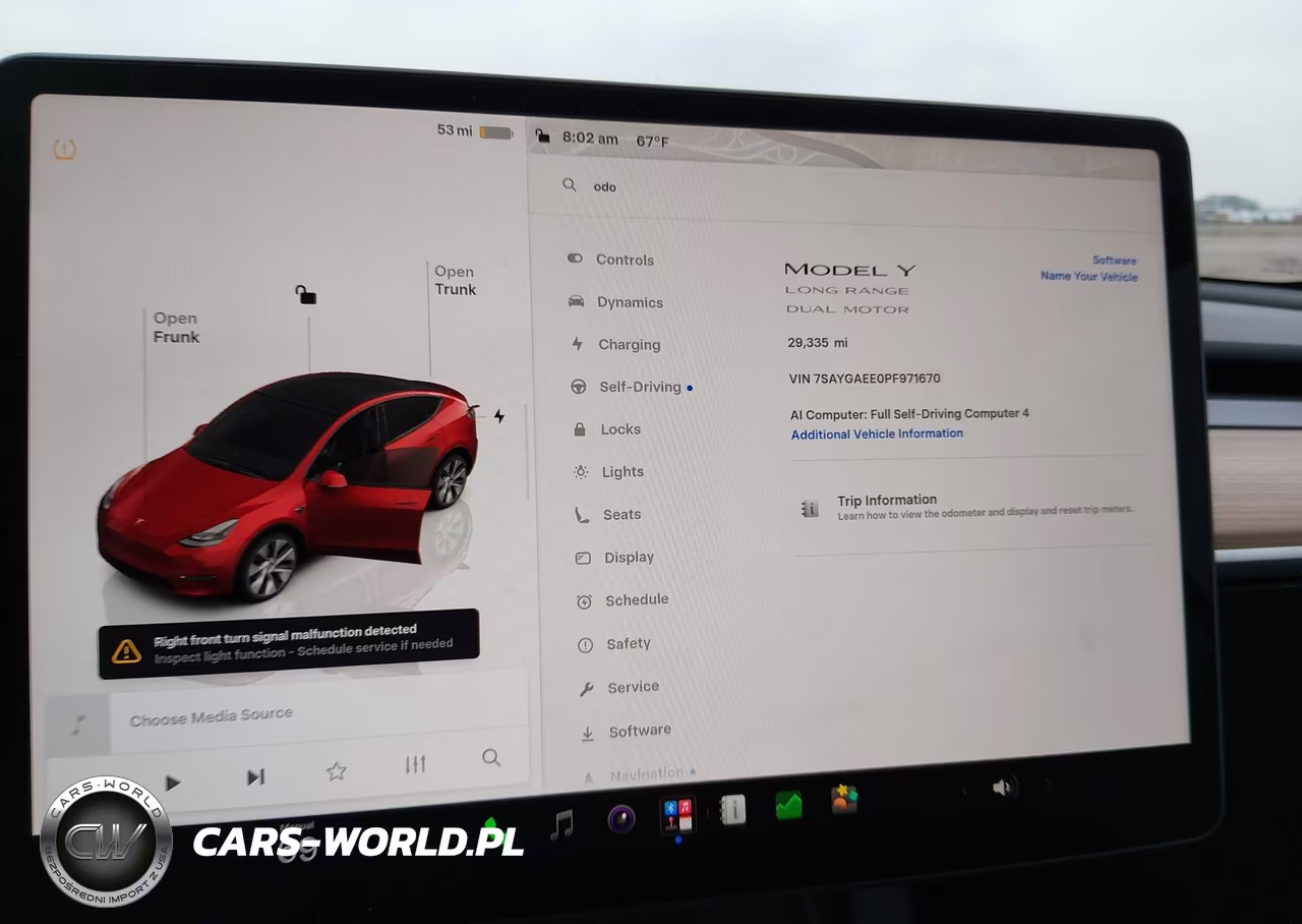 2023 Tesla Model Y VIN:7SAYGAEE0PF971670 - 19
