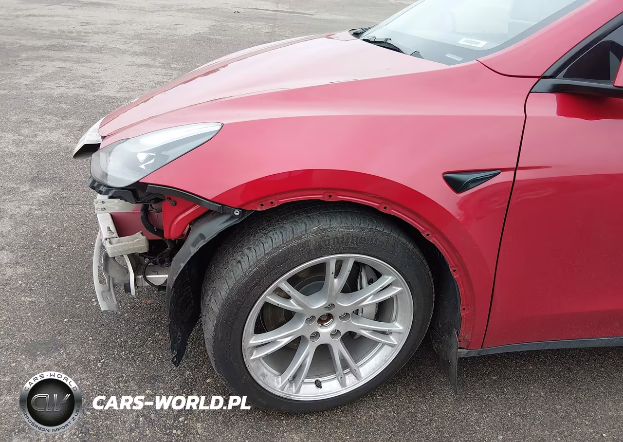 2023 Tesla Model Y VIN:7SAYGAEE0PF971670 - 23