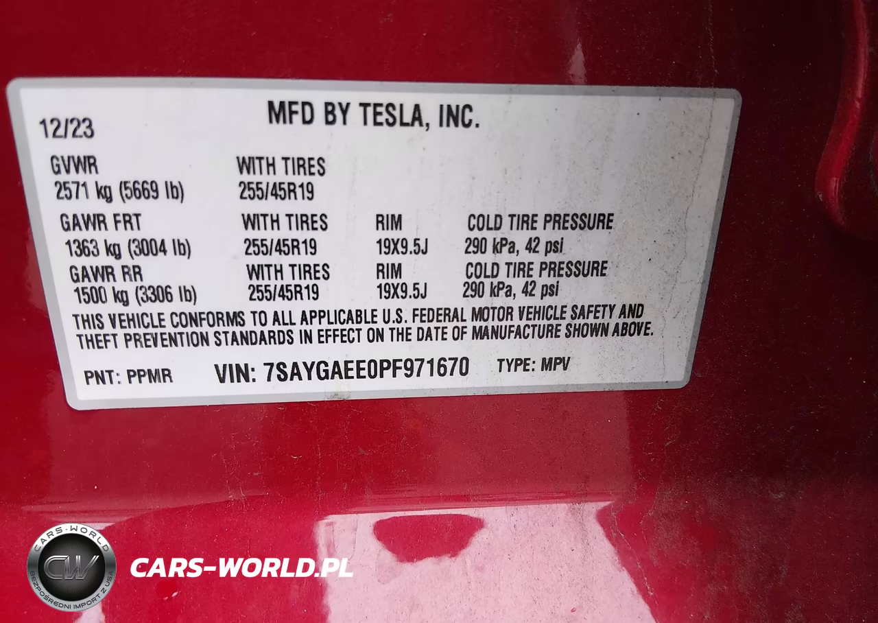 2023 Tesla Model Y VIN:7SAYGAEE0PF971670 - 9