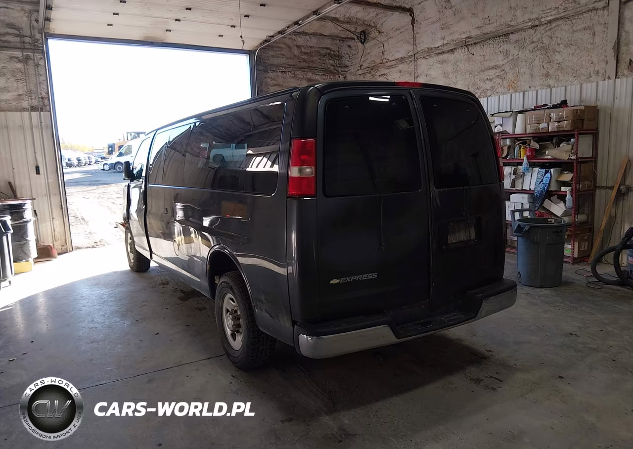 2017 Chevrolet Express 3500 Lt VIN:1GAZGPFF2H1101899 - 3