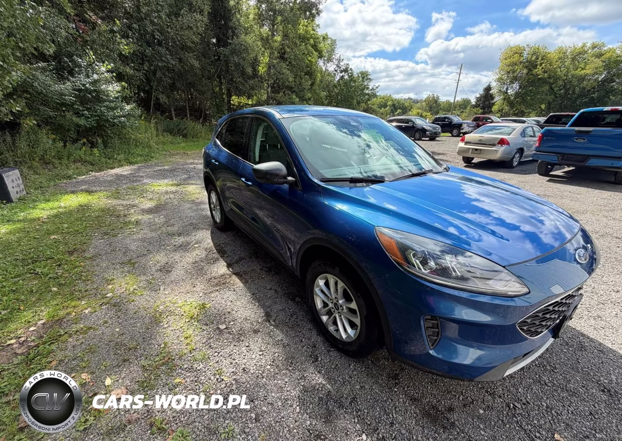 2022 Ford Escape Se