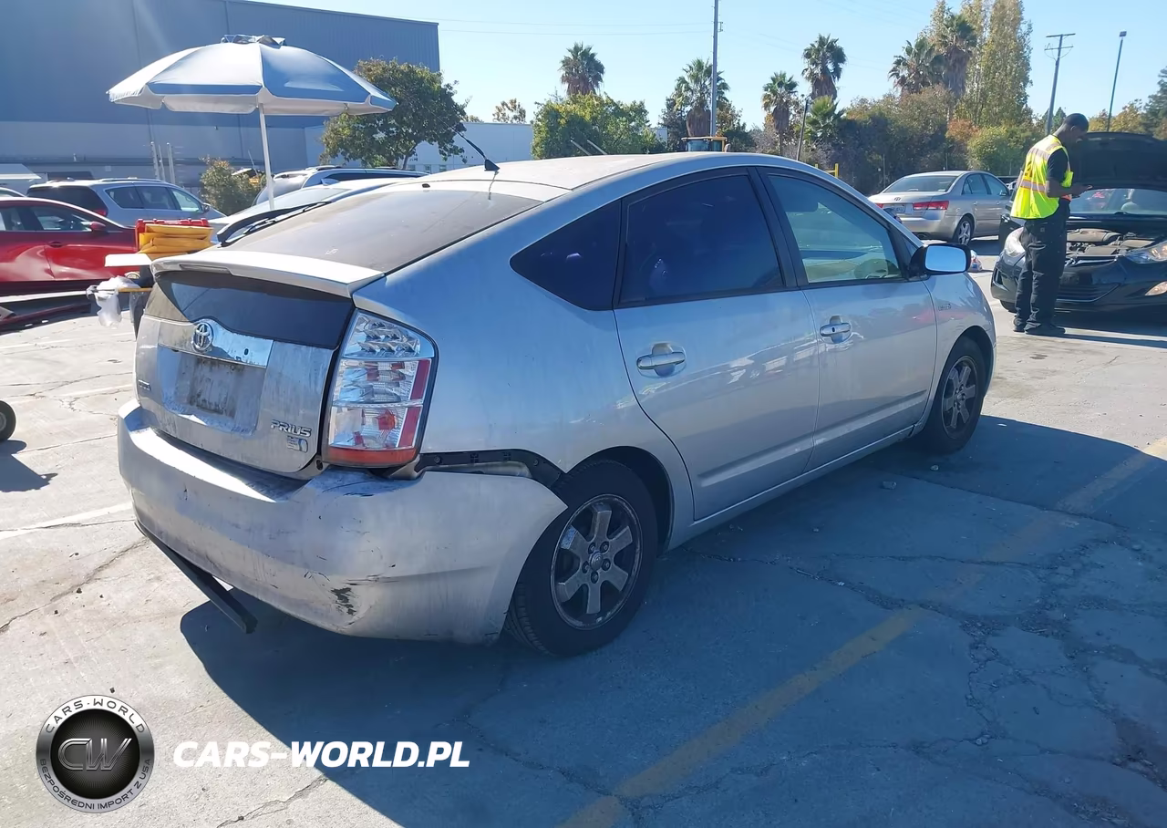 2008 Toyota Prius VIN:JTDKB20U187815683 - 4