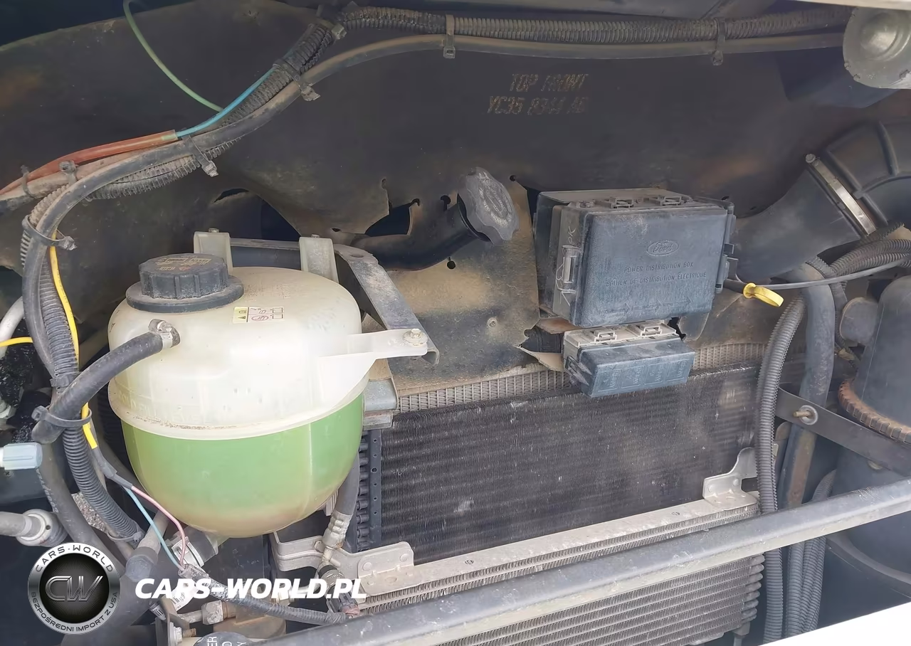 2001 Ford F550 Super Duty Stripped Chass VIN:1FCNF53S810A15877 - 10