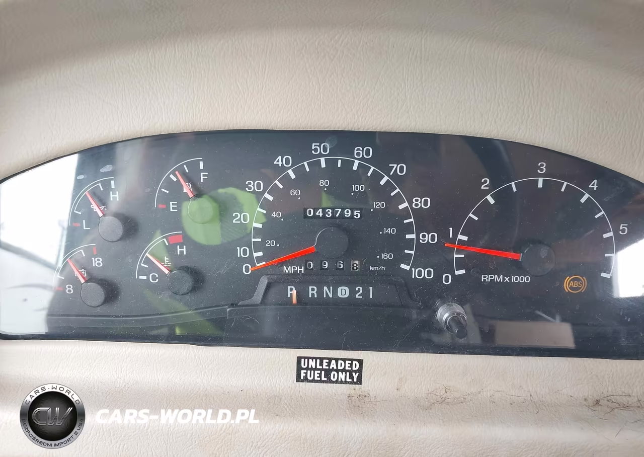 2001 Ford F550 Super Duty Stripped Chass VIN:1FCNF53S810A15877 - 7