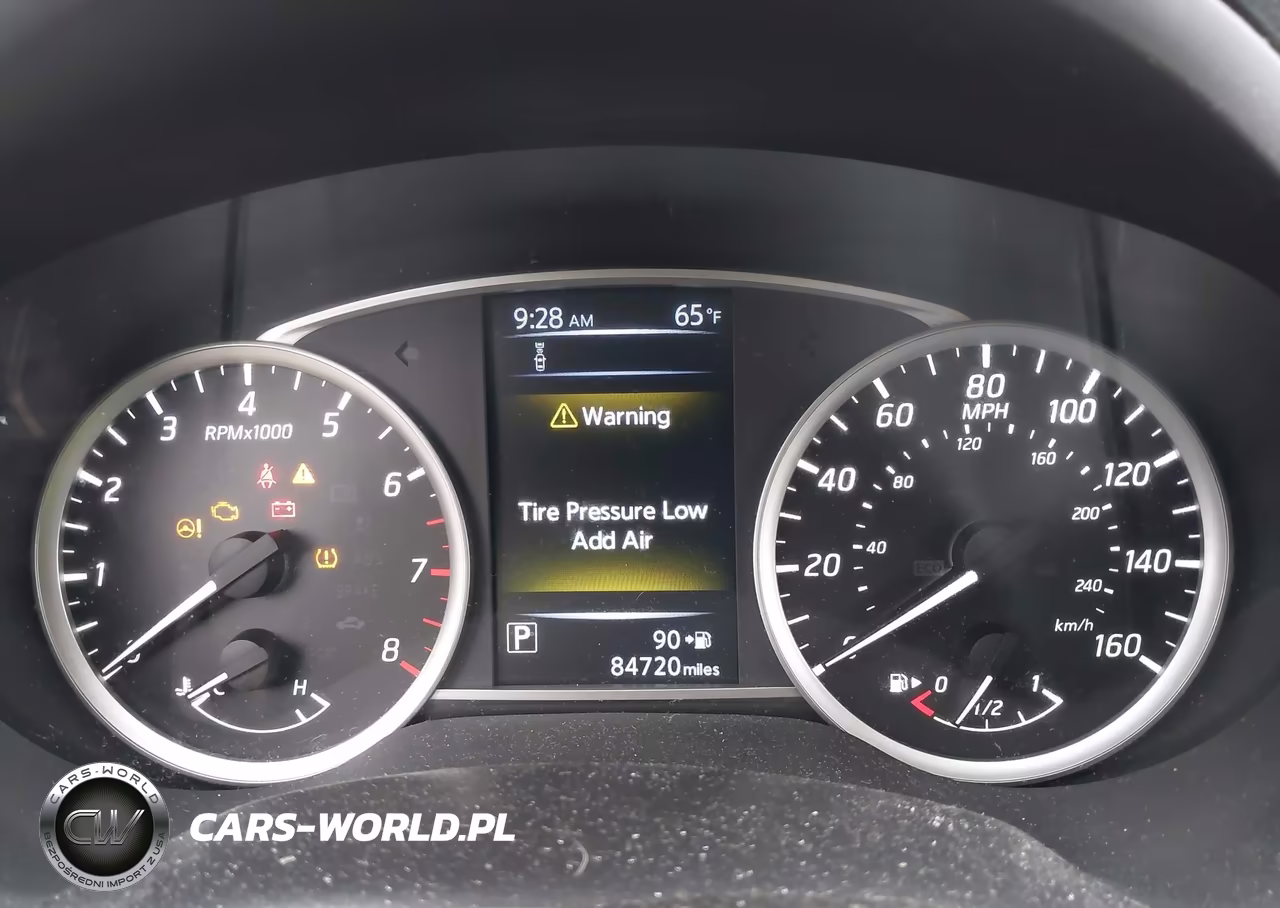 2018 Nissan Sentra S VIN:3N1AB7AP8JY233752 - 7