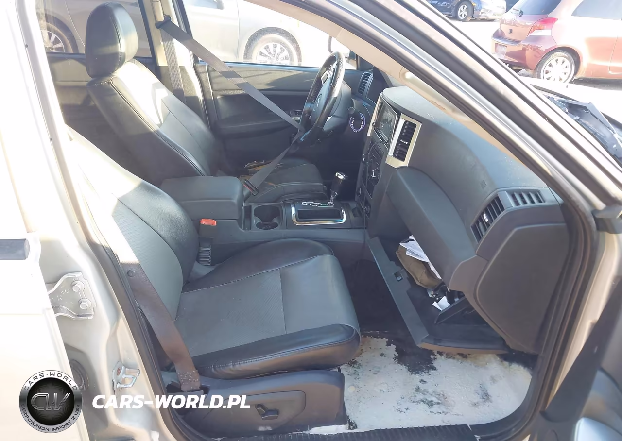 2008 Jeep Grand Cherokee Laredo VIN:1J8GR48K38C218454 - 5