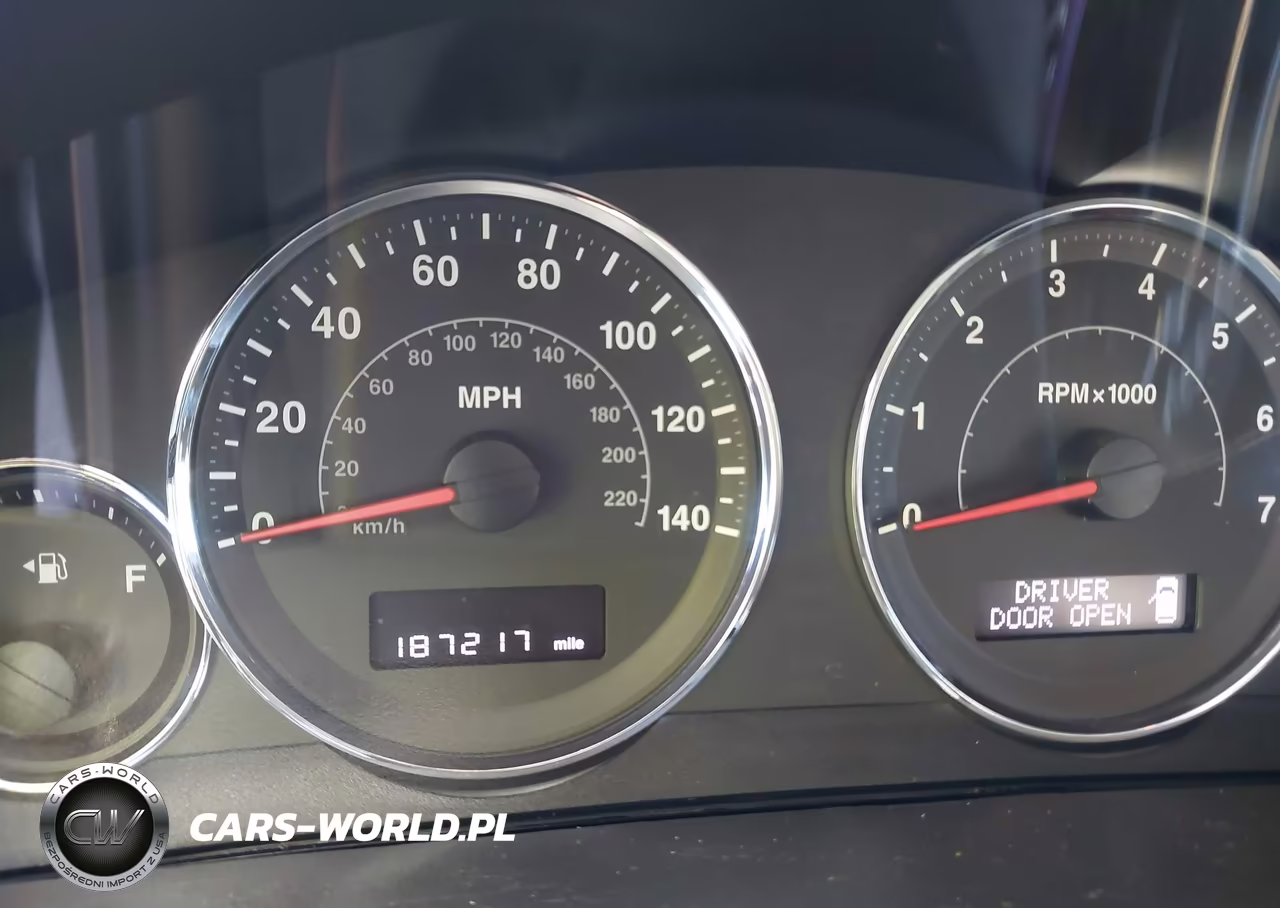 2008 Jeep Grand Cherokee Laredo VIN:1J8GR48K38C218454 - 7