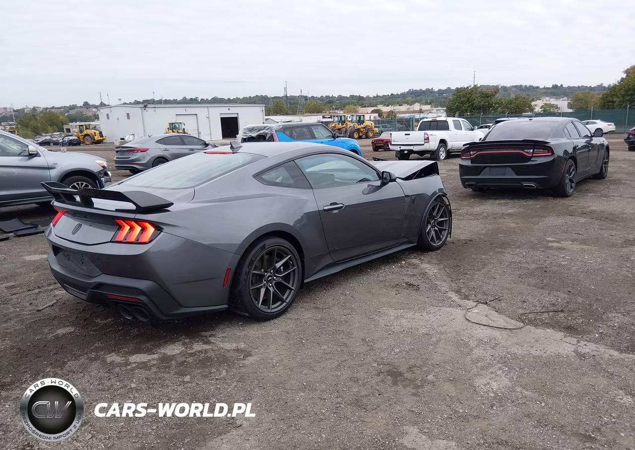 2026 Ford Mustang Dark Horse Fastback VIN:1FA6P8R02T5503825 - 4