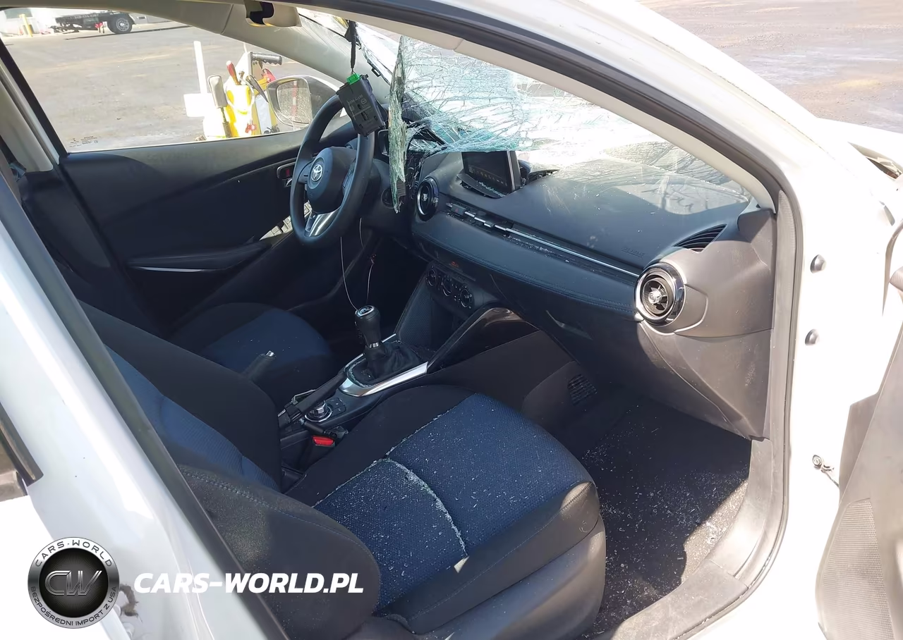 2018 Toyota Yaris Ia VIN:3MYDLBYV7JY304021 - 5
