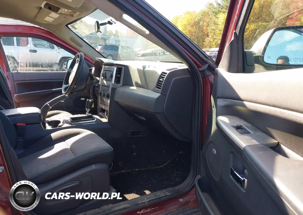 2009 Jeep Grand Cherokee Laredo VIN:1J8GR48KX9C526531 - 5