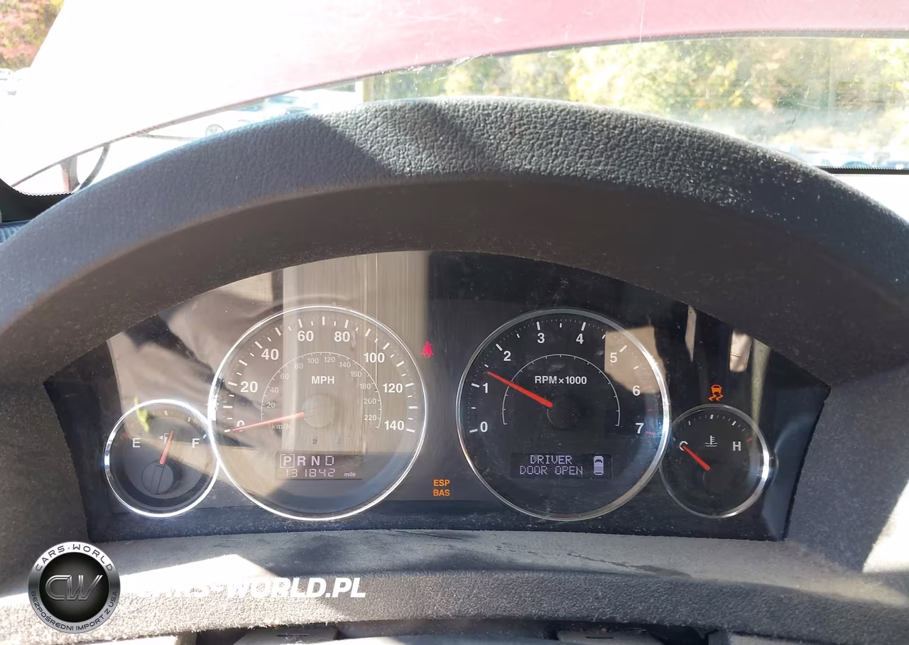 2009 Jeep Grand Cherokee Laredo VIN:1J8GR48KX9C526531 - 7