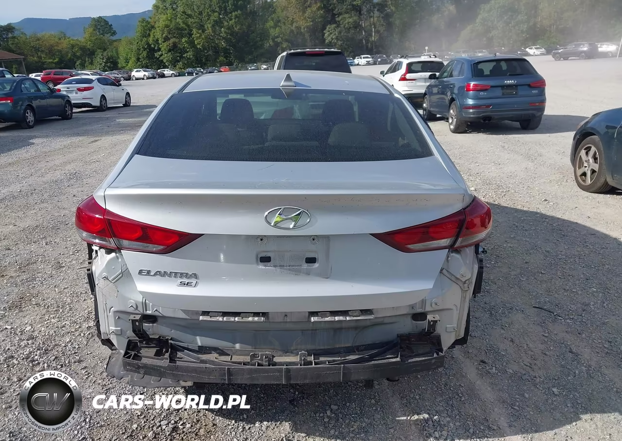 2017 Hyundai Elantra Se VIN:5NPD74LF5HH195919 - 17