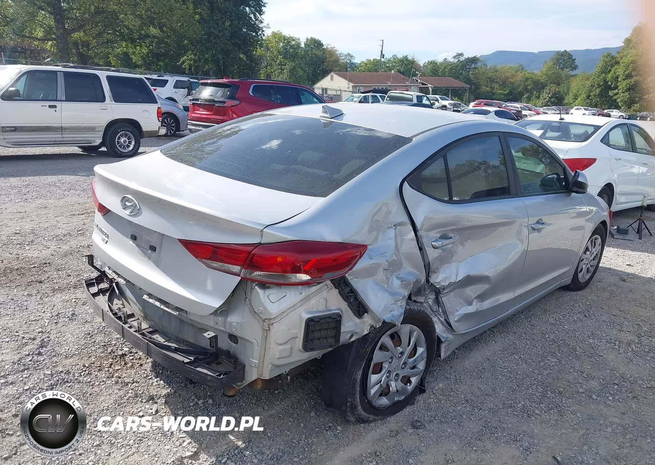 2017 Hyundai Elantra Se VIN:5NPD74LF5HH195919 - 4