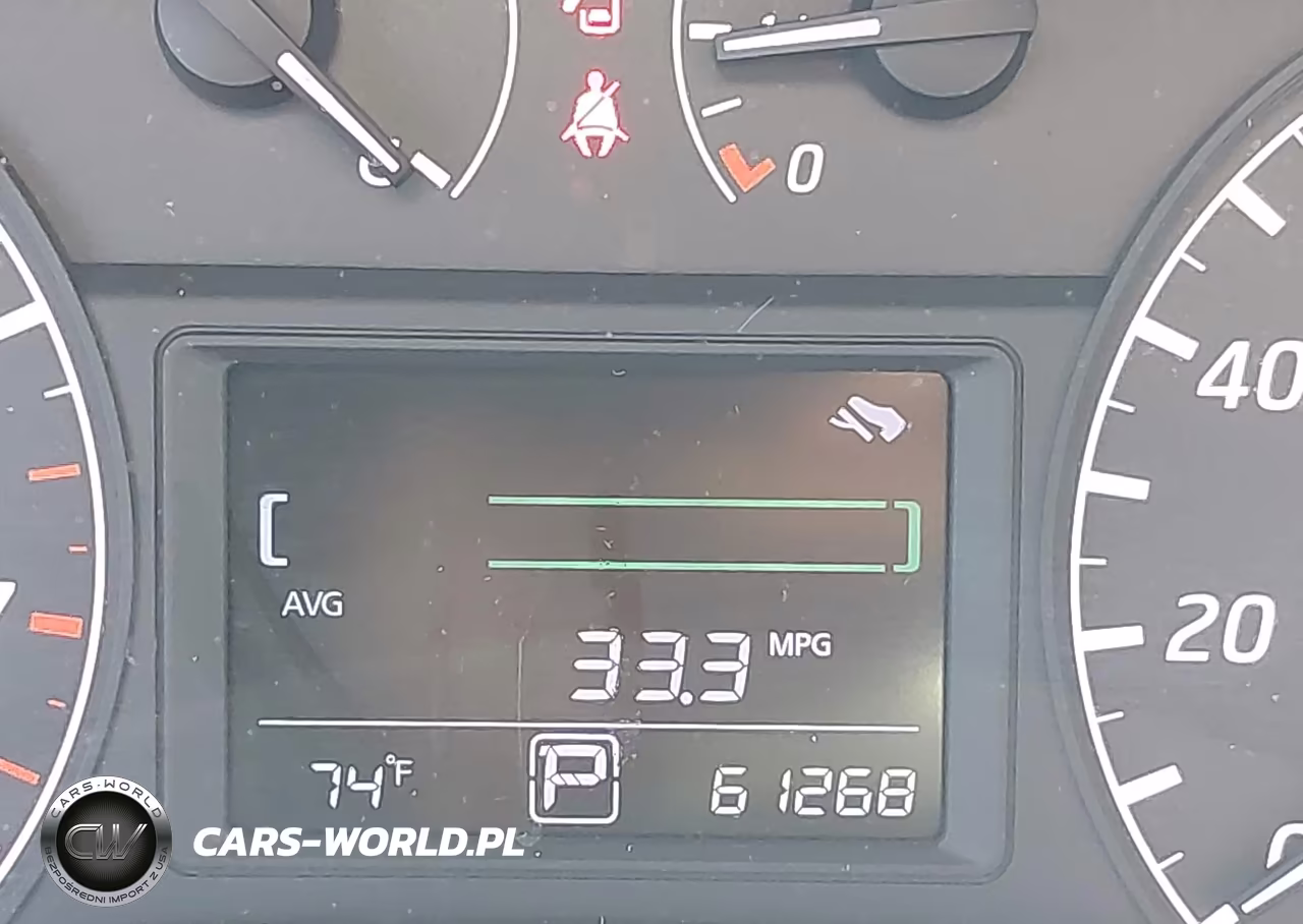2016 Nissan Sentra S VIN:3N1AB7APXGY284162 - 16