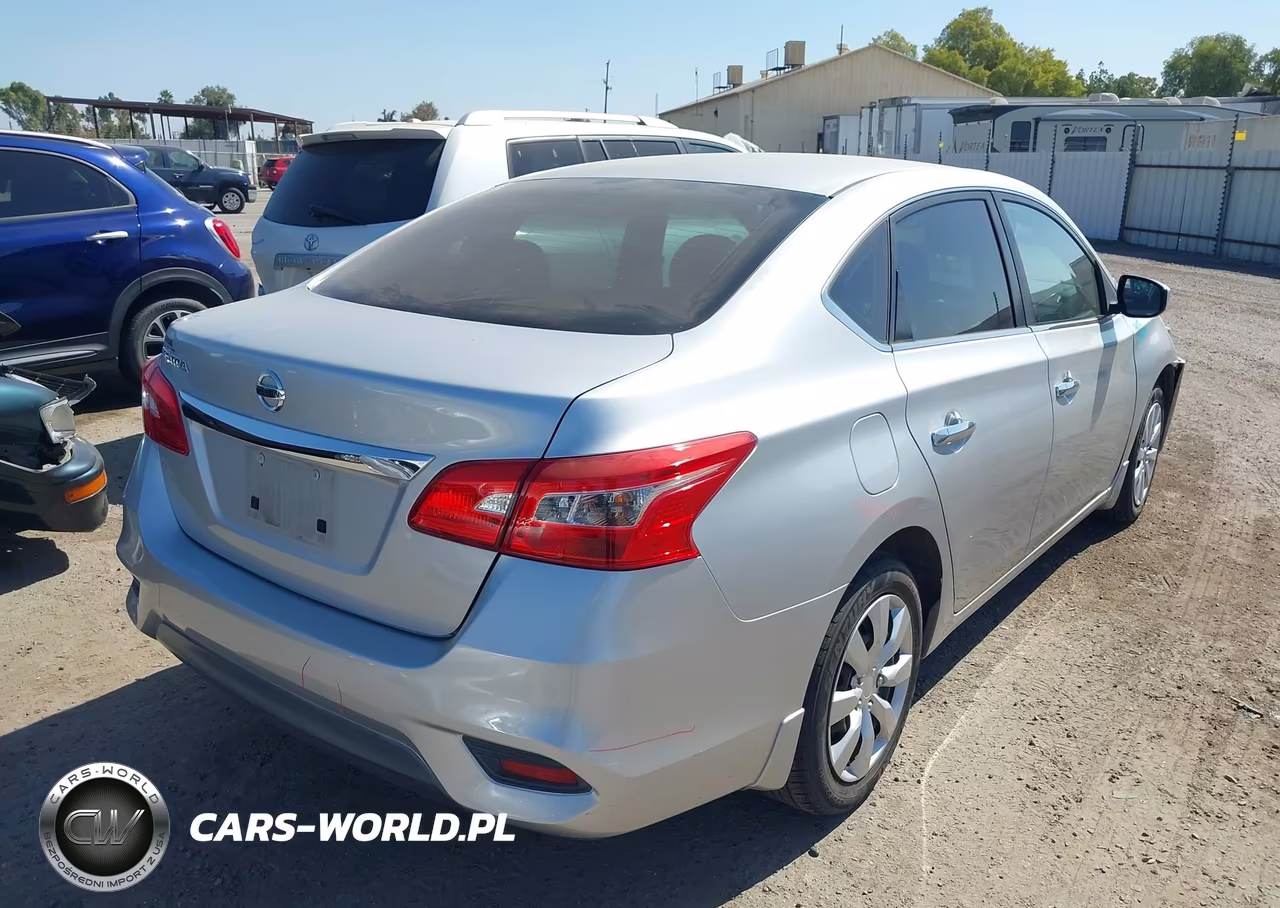 2016 Nissan Sentra S VIN:3N1AB7APXGY284162 - 4