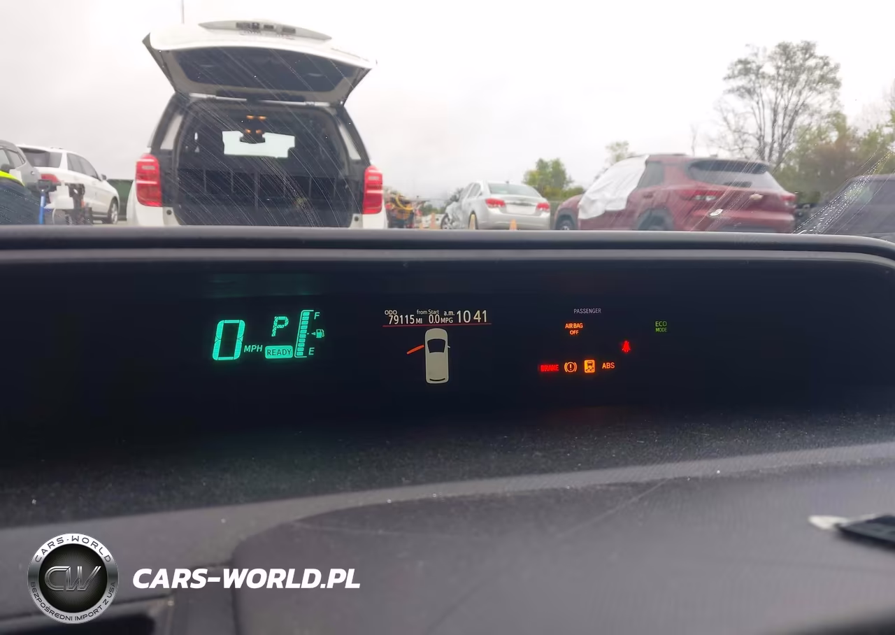 2013 Toyota Prius C Two VIN:JTDKDTB30D1536145 - 7