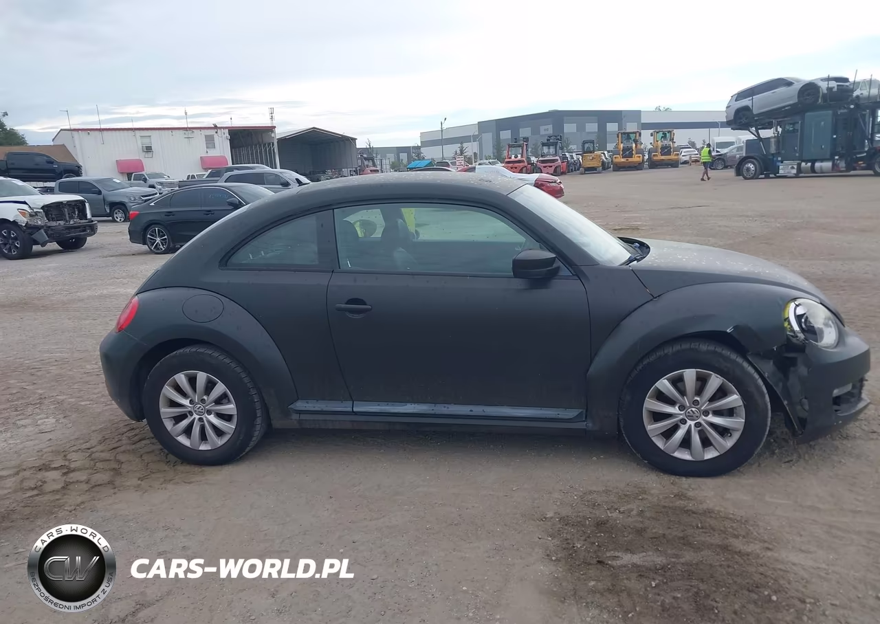 2016 Volkswagen Beetle 1.8T Wolfsburg Edition VIN:3VWF17AT4GM610352 - 14