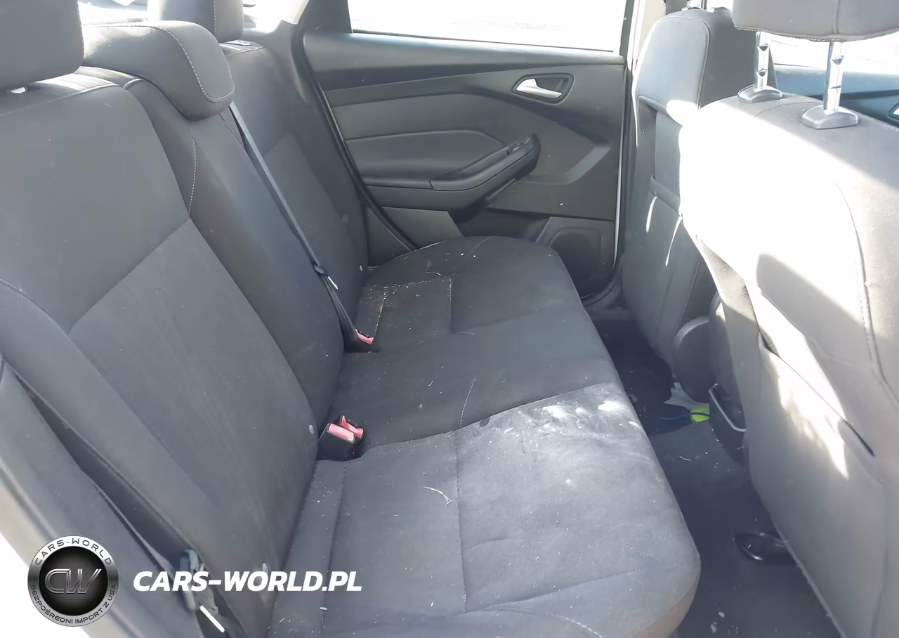 2015 Ford Focus Se VIN:1FADP3F28FL277743 - 8