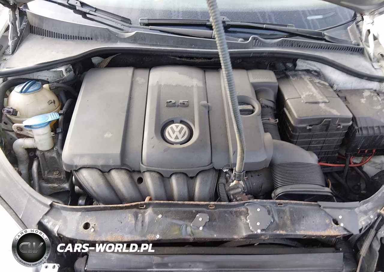 2010 Volkswagen Jetta S VIN:3VWJZ7AJ3AM071747 - 10